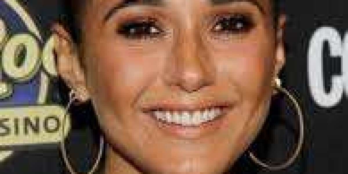 Who is Salma Hayek’s swain? Inside Her Love Life